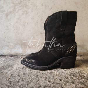 OUTLET: CAMPEROS PELLE SCAMOSCIATA A.S.98 NERO CON BORCHIE