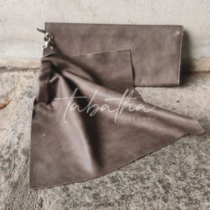 OUTLET: POCHETTE A MANO CON GUANTO PELLE COLOR TAUPE - PROVOCATION MILANO ACCESSORI-